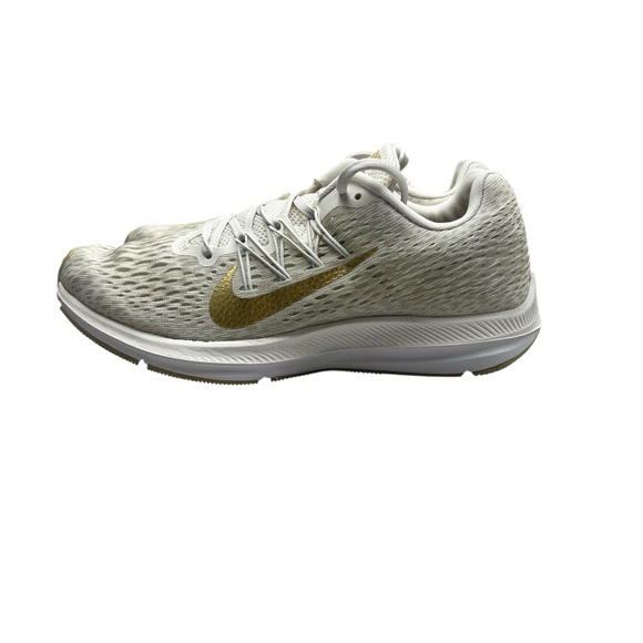 Nike Wmns Zoom Winflo 5 in the "String" colorway with metallic gold accents - Picture 3 of 7